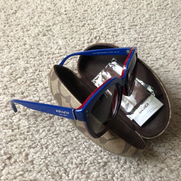 Coach women’s blue and red gradient sunglasses - Picture 3 of 5